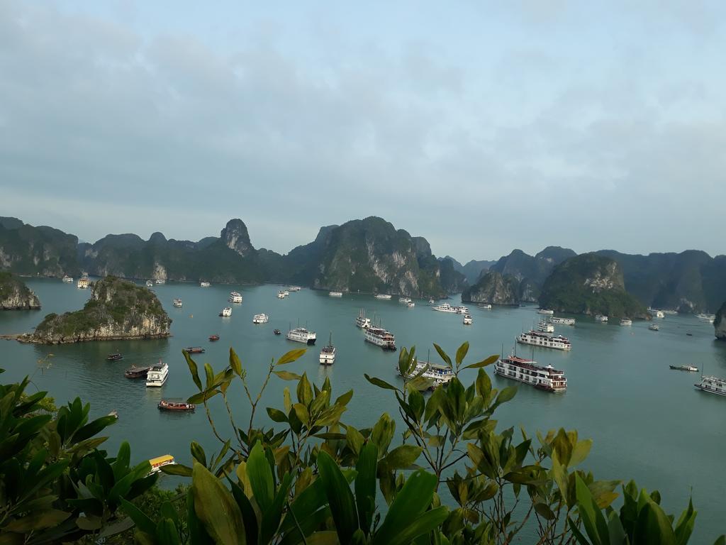 Halong Majestic Legend Cruise Hotel Ha Long Exterior photo
