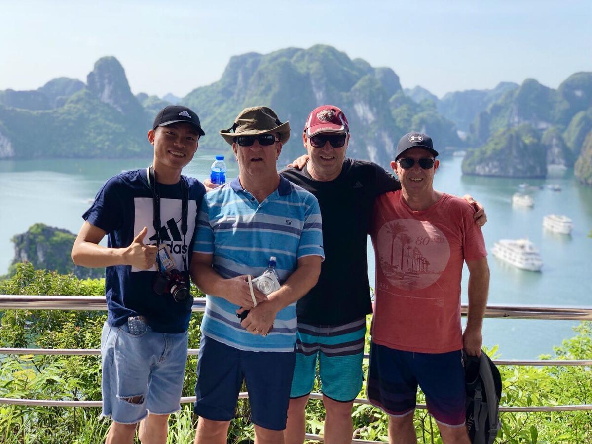 Halong Majestic Legend Cruise Hotel Ha Long Exterior photo