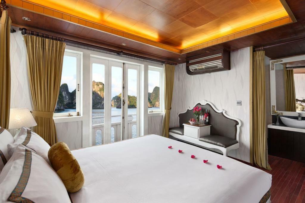 Halong Majestic Legend Cruise Hotel Ha Long Exterior photo