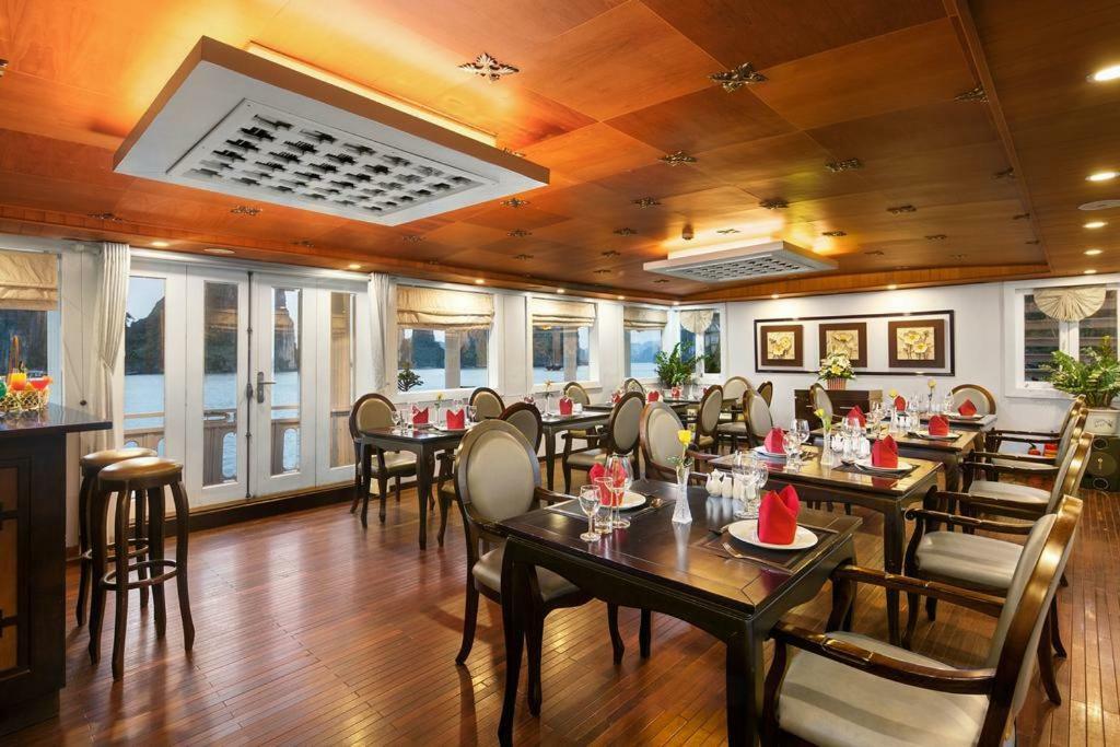 Halong Majestic Legend Cruise Hotel Ha Long Exterior photo